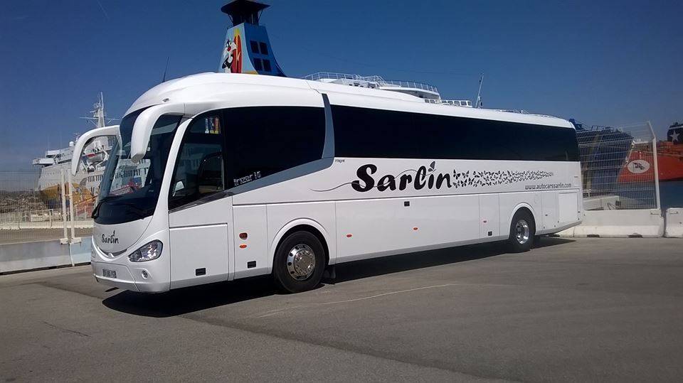 Location d'autocars avec chauffeurs privés pour organiser une excursion touristique Avignon